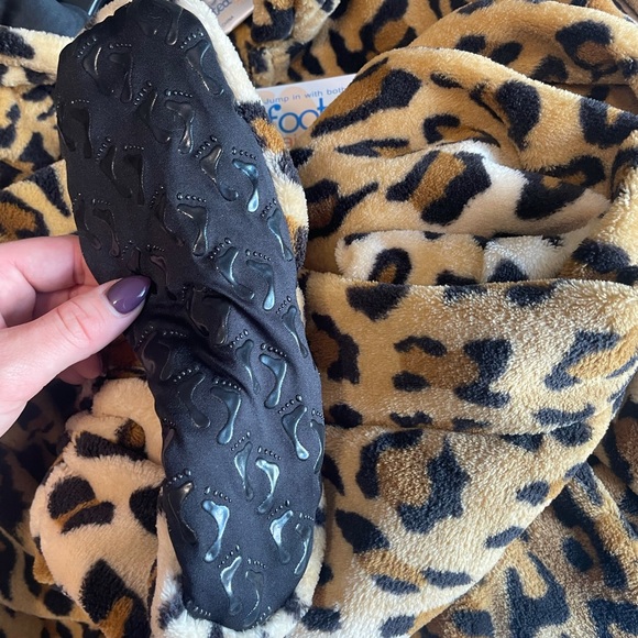 Adult Footed Pajamas - Picture 6 of 6